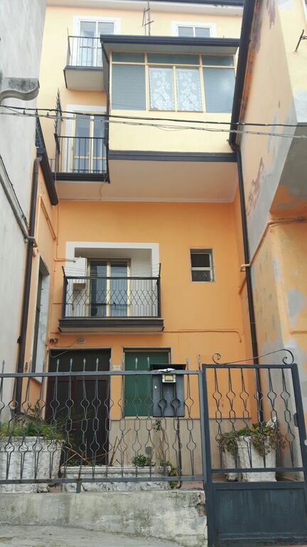 5364401  palazzo mq250 Da ristrutturare