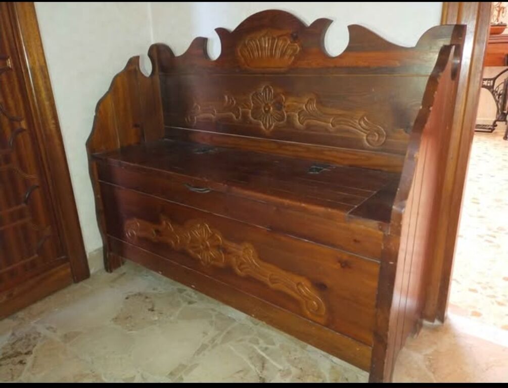 5373679 Panca con sportello apribile