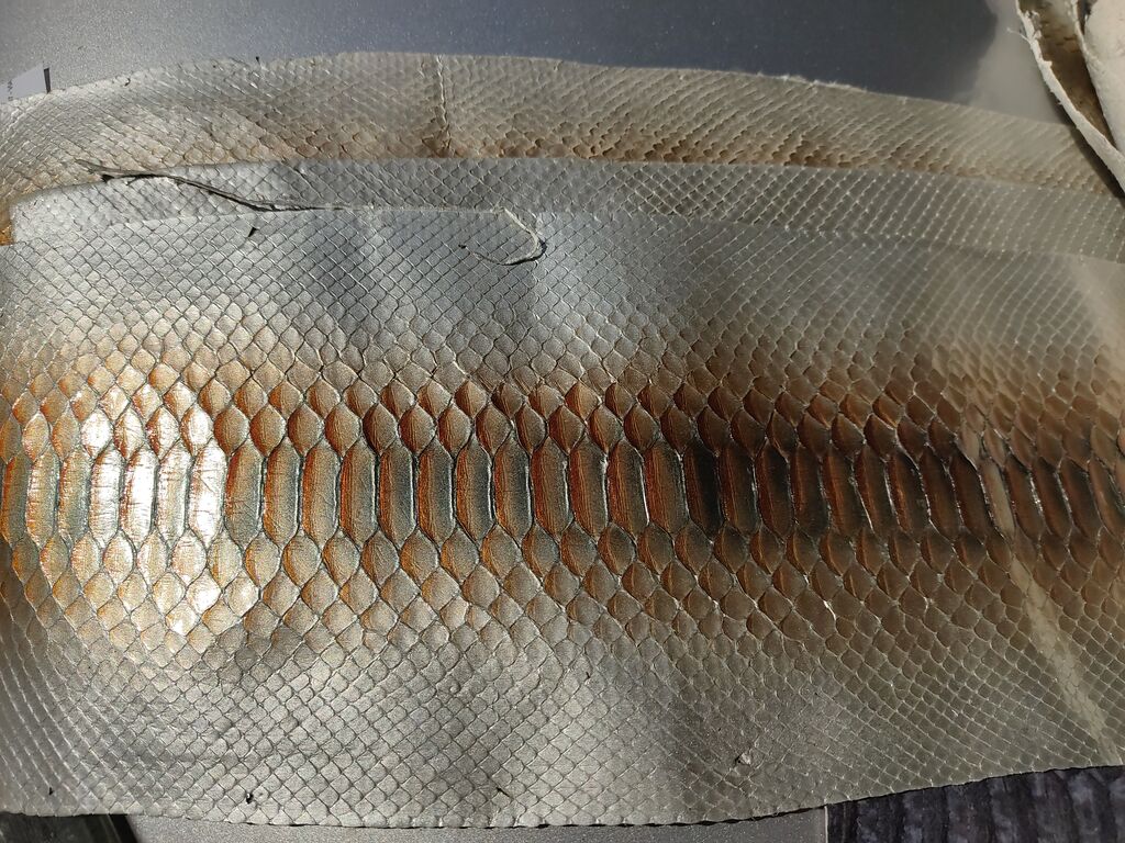 5402189 Pelli pregiate per abbigliamento