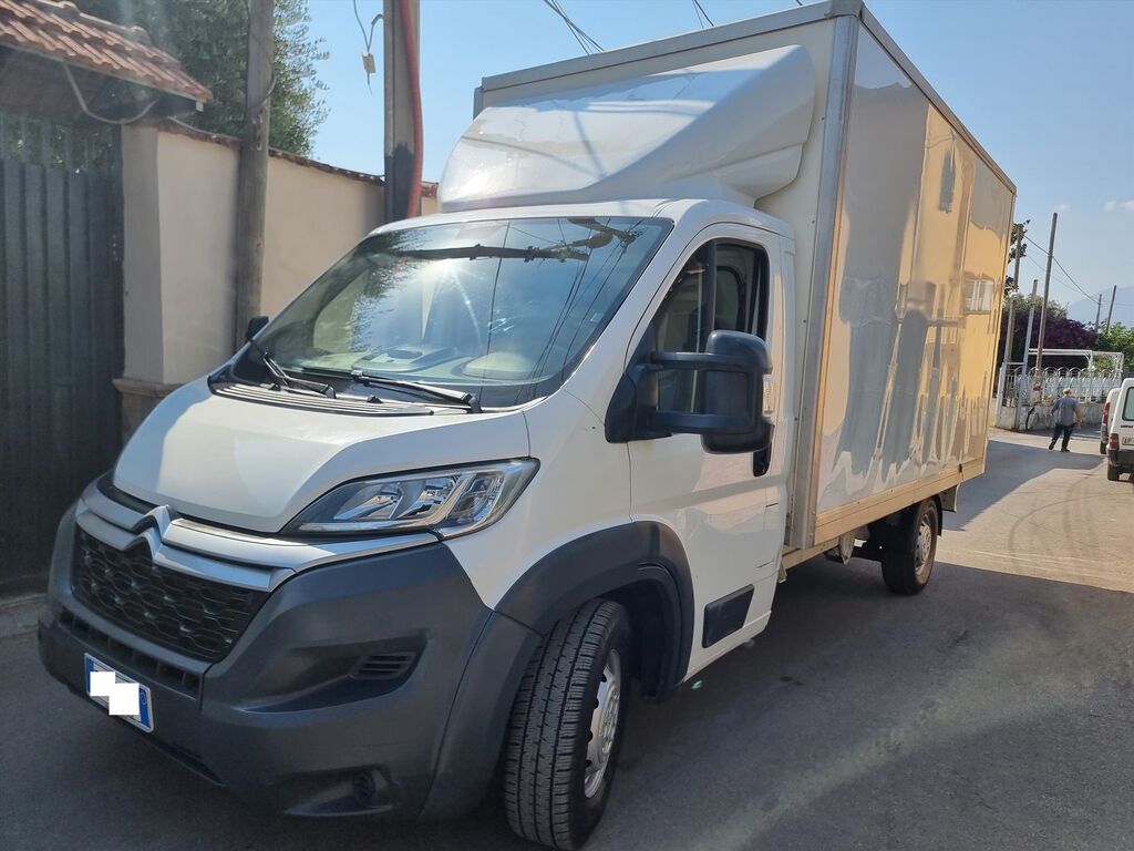 5349512  Per consegne - alto e lungo