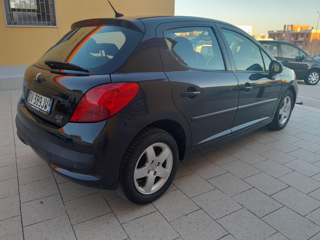 5398881  PEUGEOT 207 1.4 GPL Xline 5p
