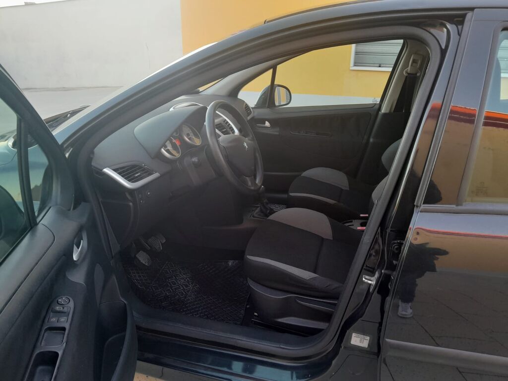 5398882  PEUGEOT 207 1.4 GPL Xline 5p