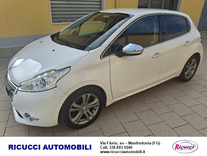 5406870  PEUGEOT 208 1.2 Allure 5p