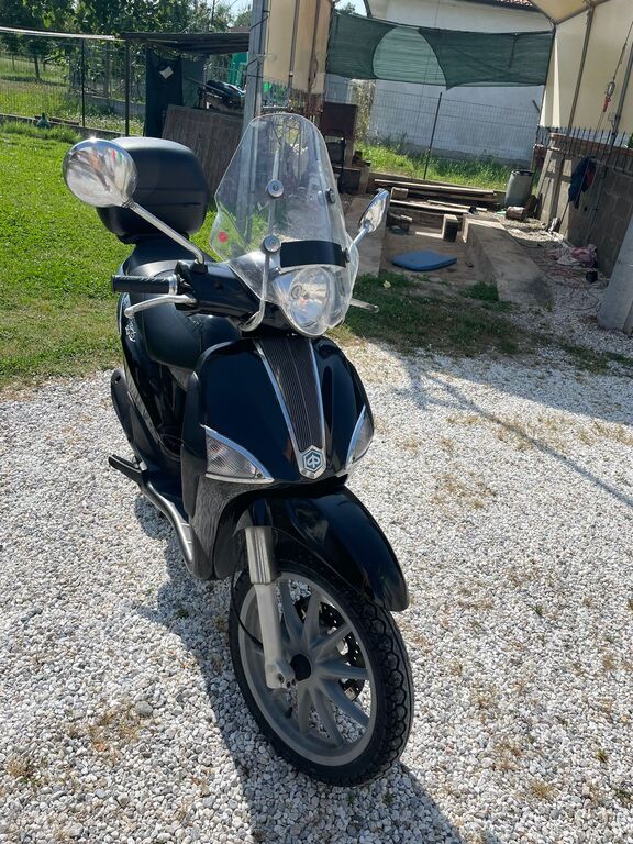5406134  PIAGGIO Liberty 2009