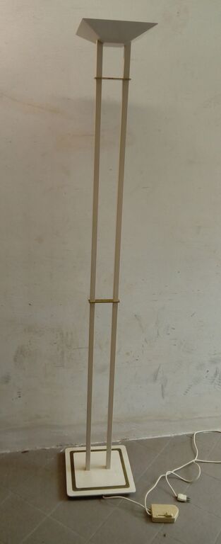 5376366 piantana alogena con luce