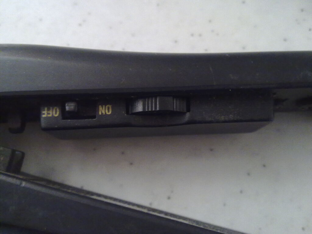 5375828 Piastra liscia capelli andis