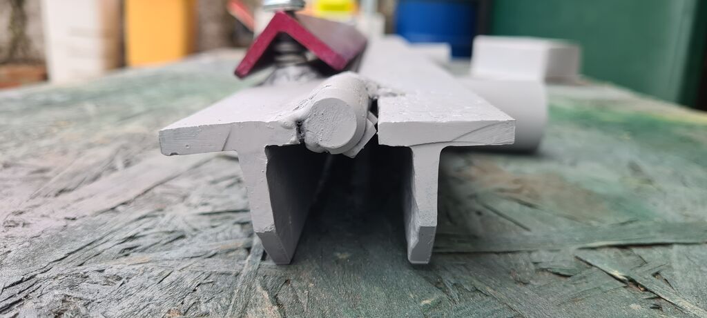 5376298 Piega-lamiere robusta