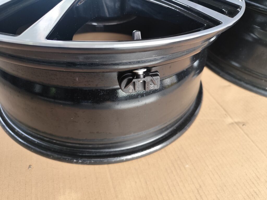 5349918  Pneumatici e Cerchi HYUNDAI