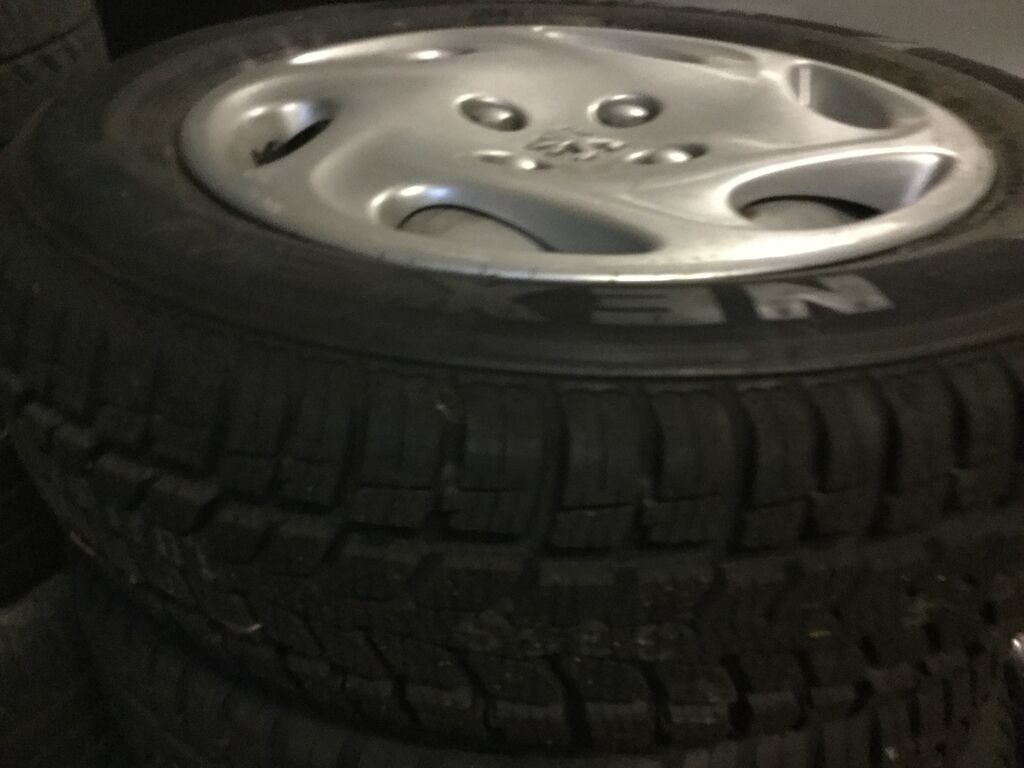 5376537  Pneumatici e Cerchi PEUGEOT 206