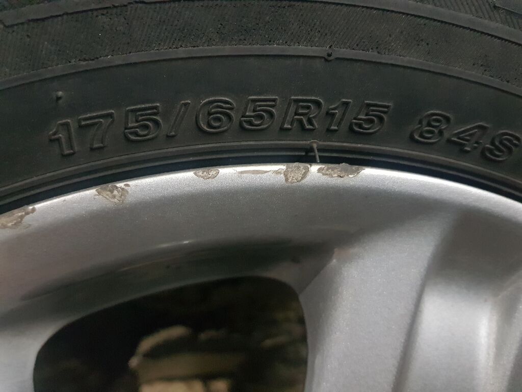 5402791  Pneumatici e Cerchi TOYOTA IQ