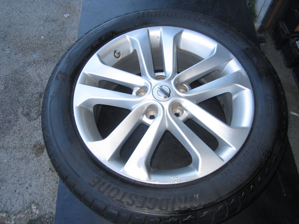5404150  Pneumatici e Cerchi NISSAN