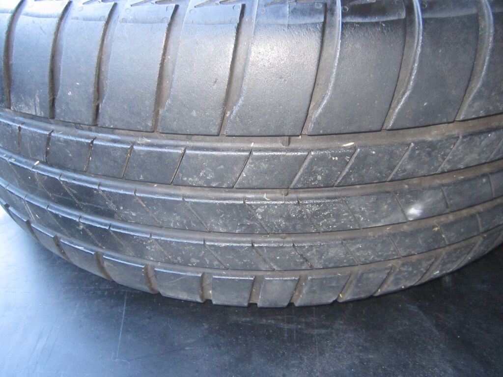 5404152  Pneumatici e Cerchi NISSAN