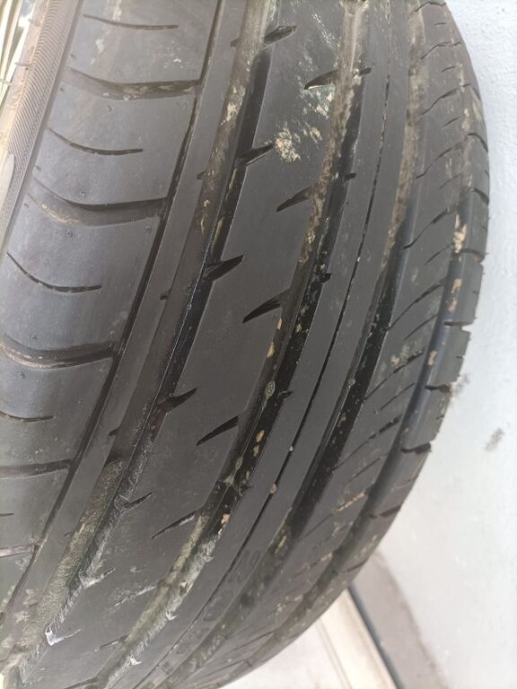 5404754  Pneumatici e Cerchi PEUGEOT