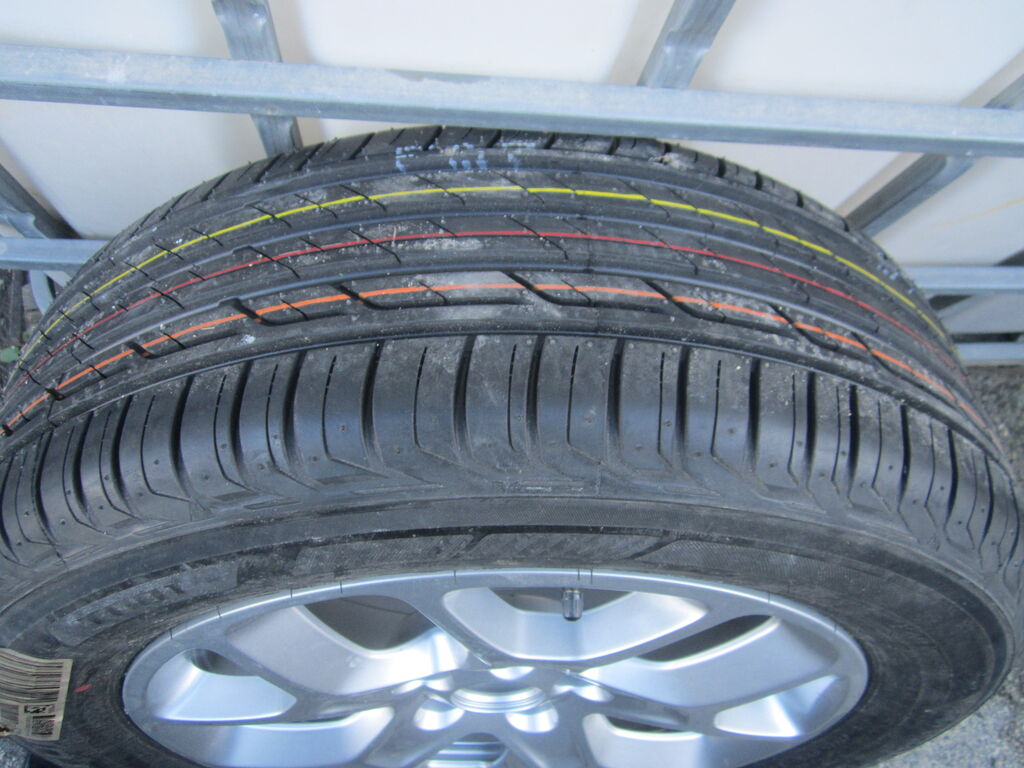 5405074  Pneumatici e Cerchi JEEP