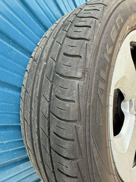 5406388  Pneumatici e Cerchi JEEP