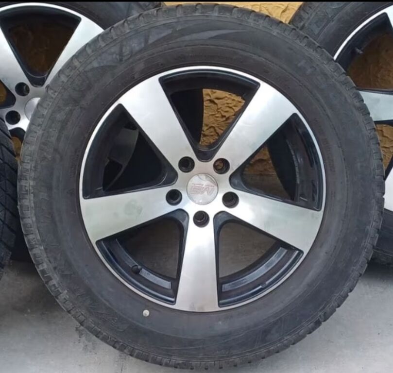 5407292  Pneumatici e Cerchi HONDA CR-V