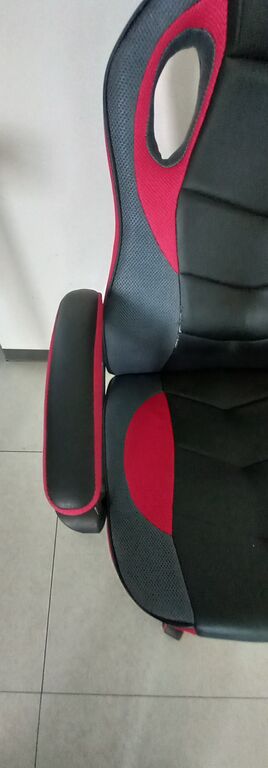 5398249 Poltrona gaming rossa e nera