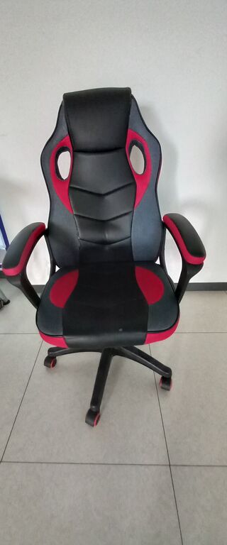 5398250 Poltrona gaming rossa e nera
