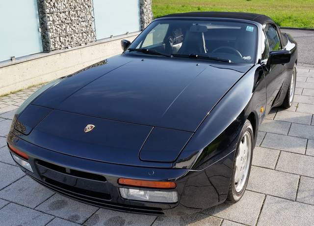 4918904  PORSCHE 944 S2