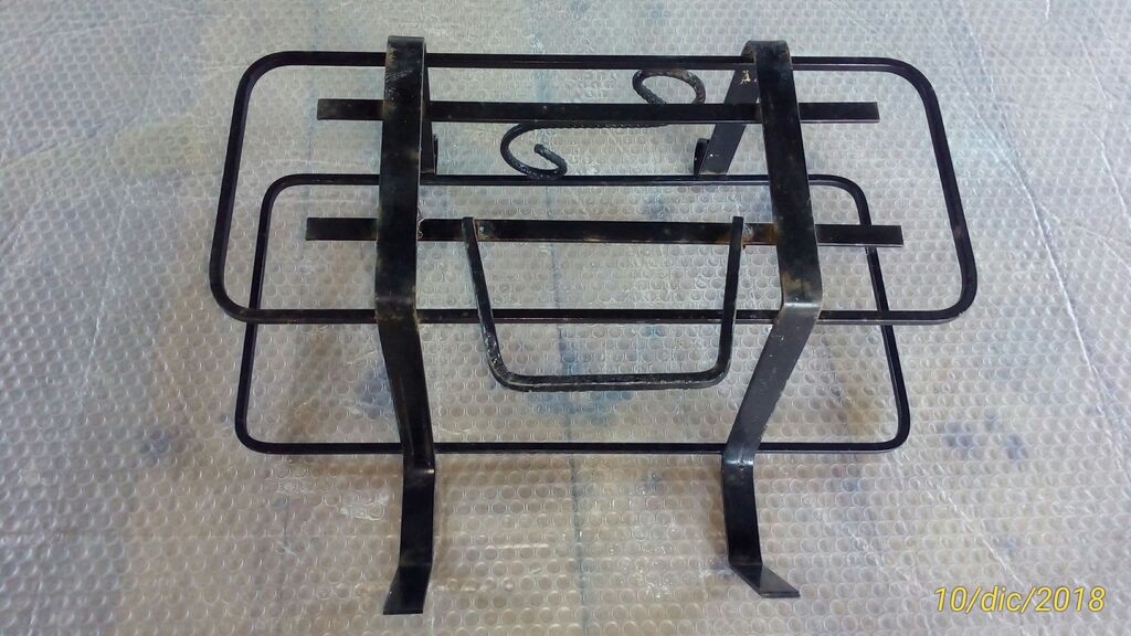 5382907 Porta vasi in ferro battuto