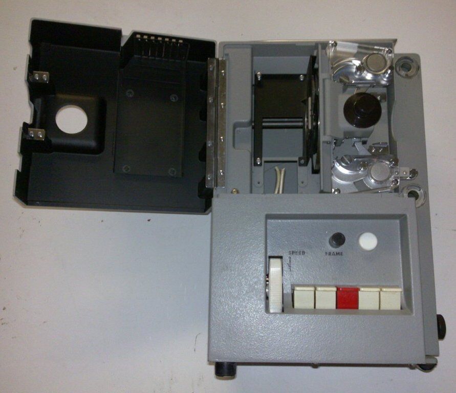 5376545 Proiettore super 8 modello