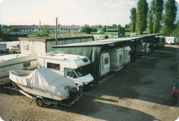 5406274 Rimessaggio camper roulotte