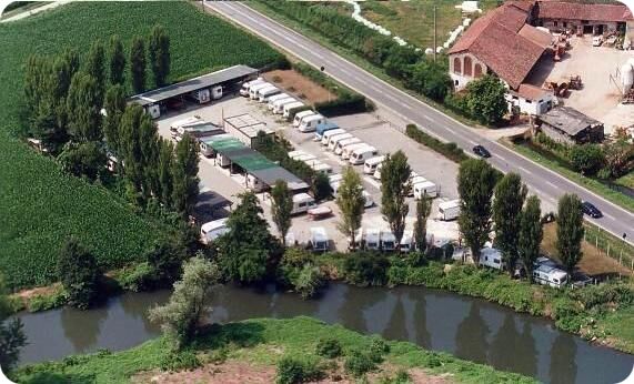 5409753 Rimessaggio camper roulotte