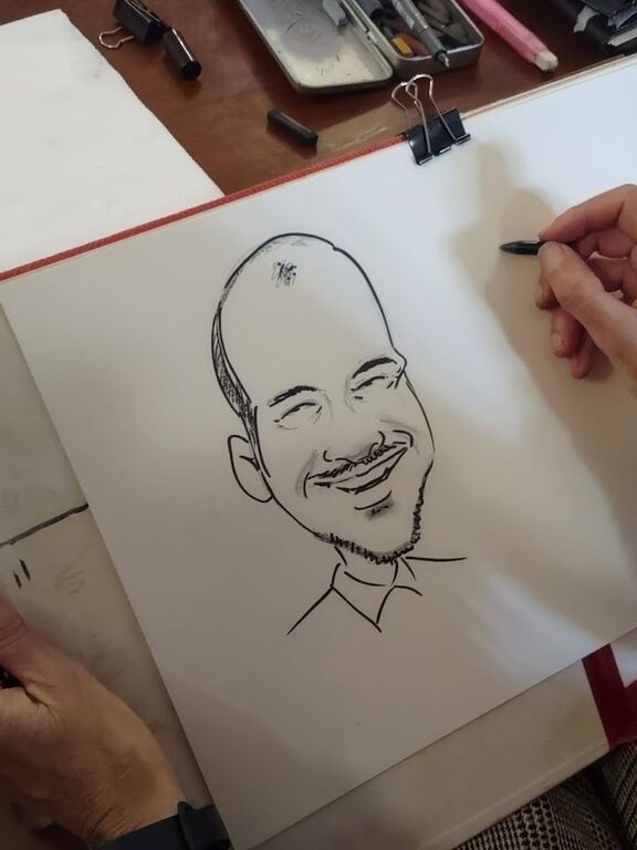 5359182 Ritratti e caricature live ad
