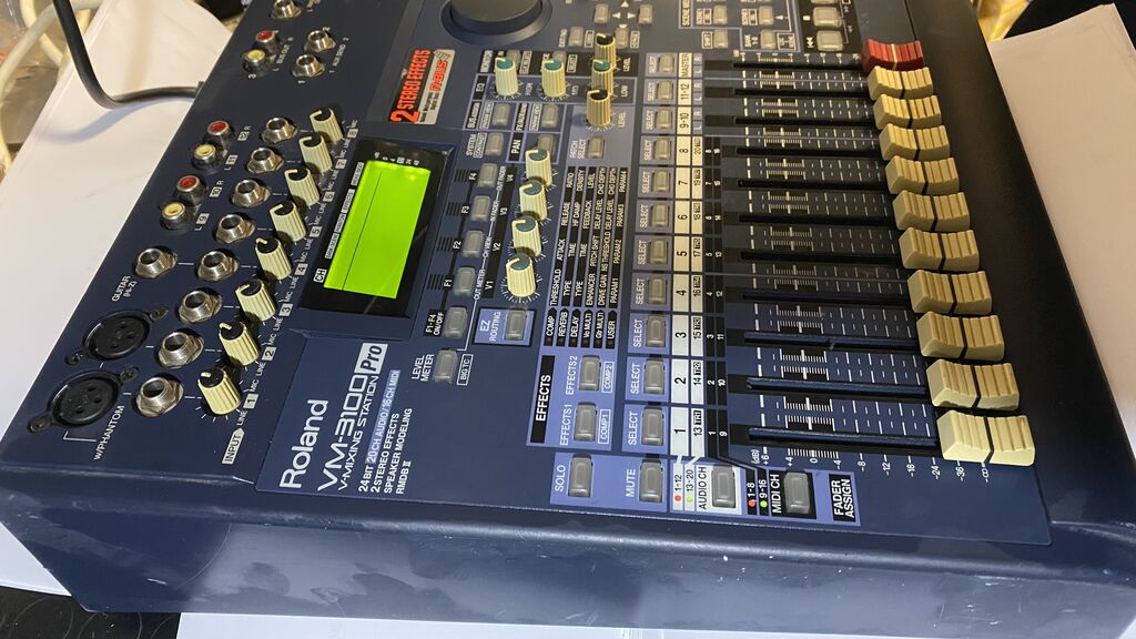 5358062 Roland vm-3100 mixing station