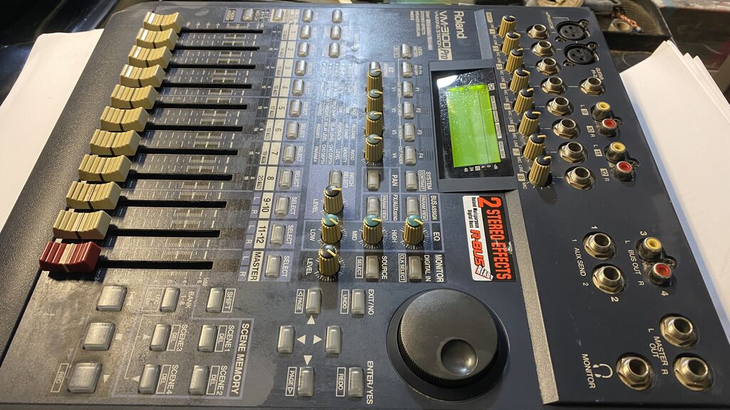 5358063 Roland vm-3100 mixing station