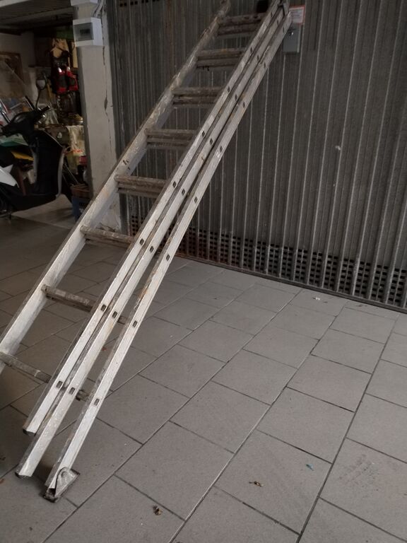 5396888 Scaleo e scala retrattile