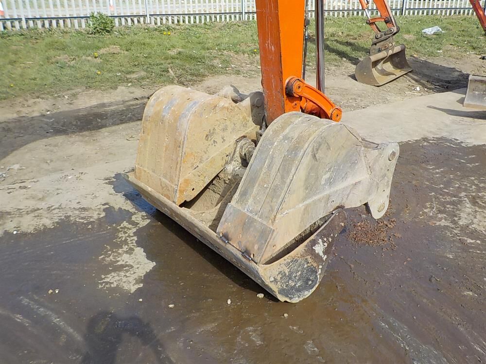 5406383  Scavatrice a catena KUBOTA