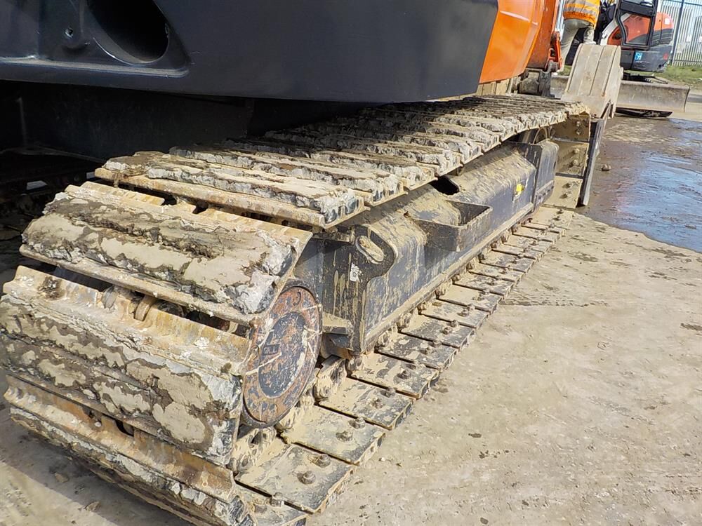 5406384  Scavatrice a catena KUBOTA