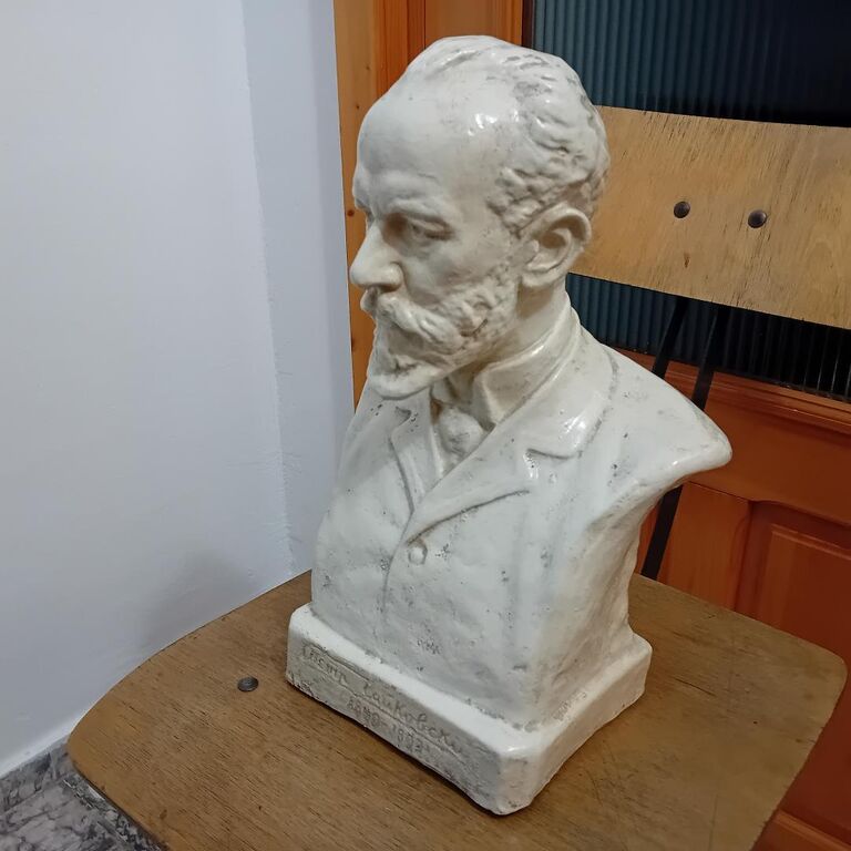 5405235 Scultura antica del famoso