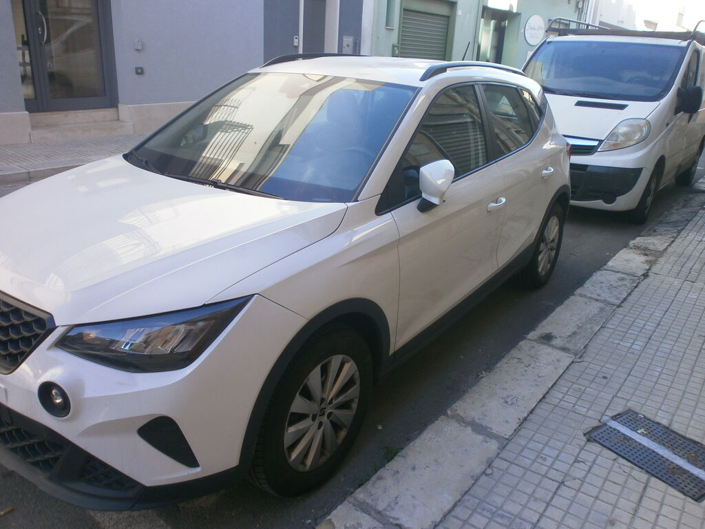 5404803  SEAT Arona 1000 90cv tgi style