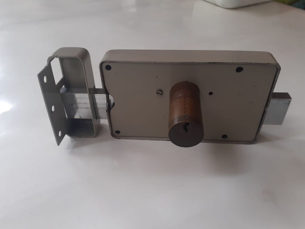 5354140 Serrature porta