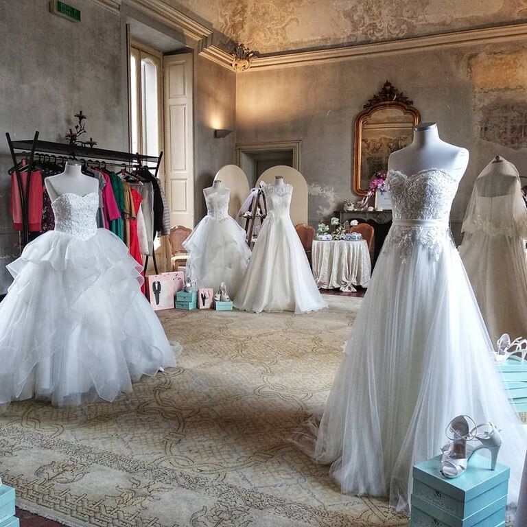 5402821 Sfilata abiti da sposa a nozze