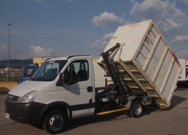 5410802 Sgombri gratuiti di locali e