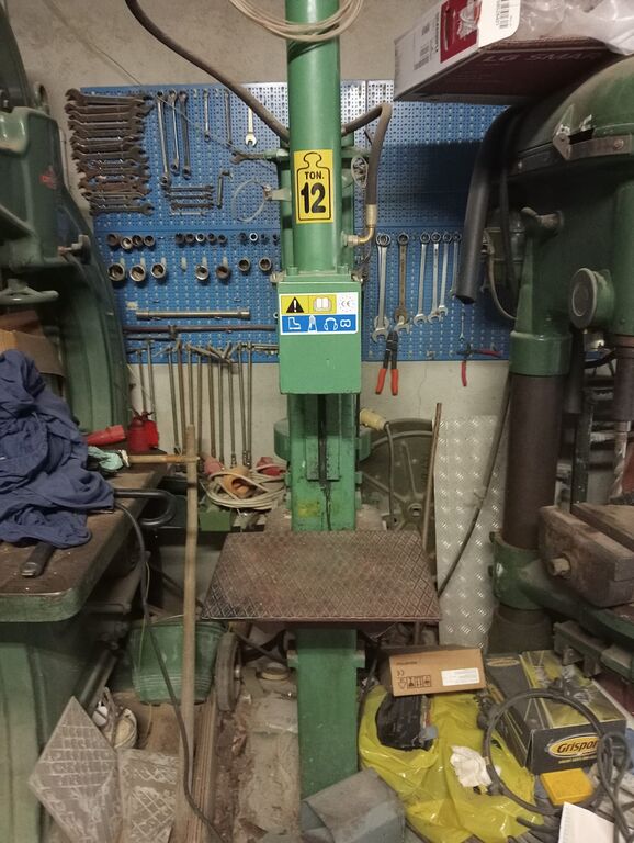 5357092 Spacca legna a corrente