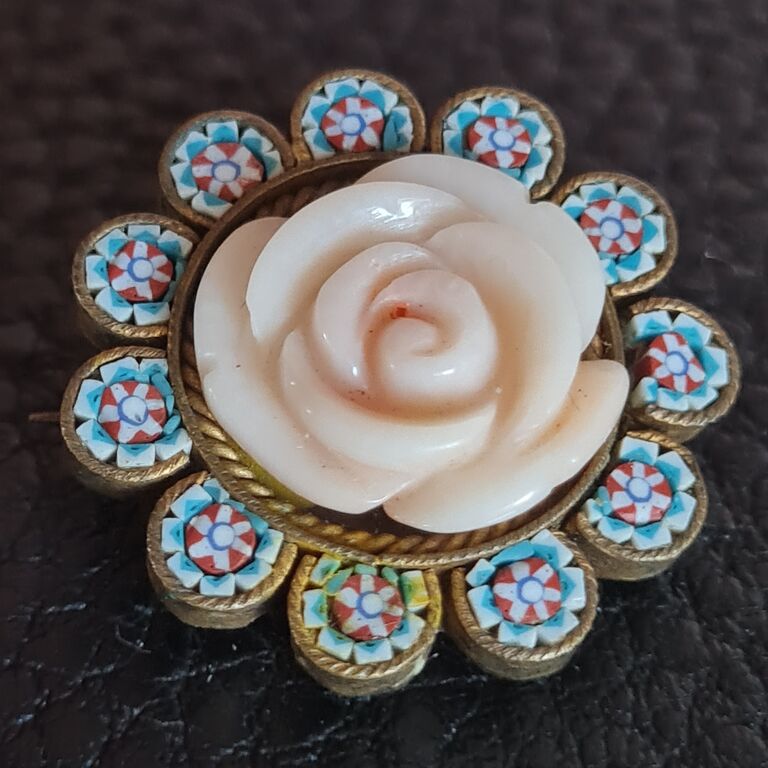 5410880 Spilla antica   tema floreale 