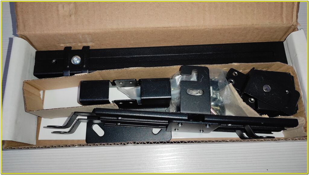 5401744 Staffa regolabile per proiettore