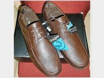 5407367 Stringata marrone uomo,  nuova,