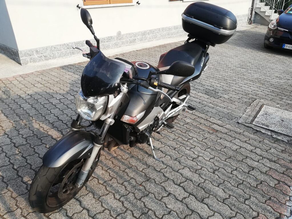 5404940  SUZUKI GSR 600 Turismo