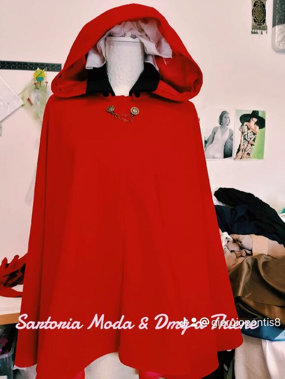5373213 Tabarro mantella rossa nuova in