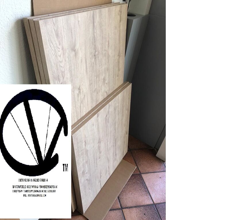 5405848 Tavoli quadrati per pub,