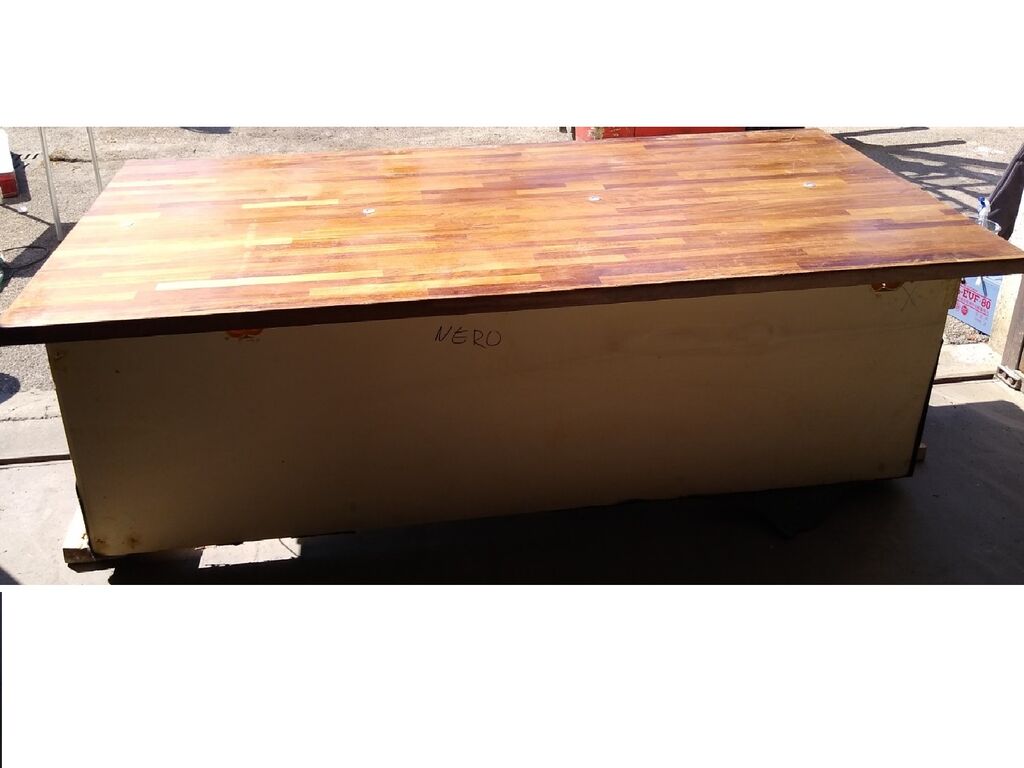 5100220 Tavolo in legno con piano