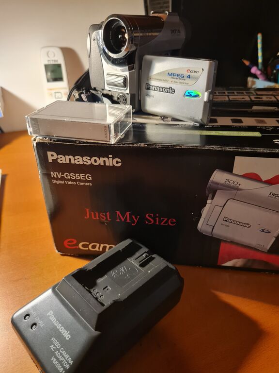 5353607 Telecamera panasonic nv gs5eg