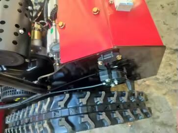 5403016 Trincia 18hp diesel cingolato