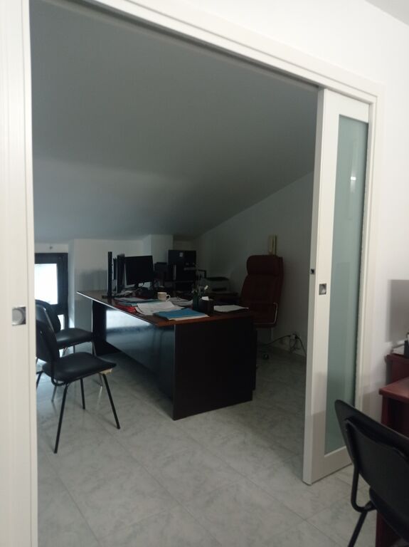 5349686  ufficio Pianura mq180