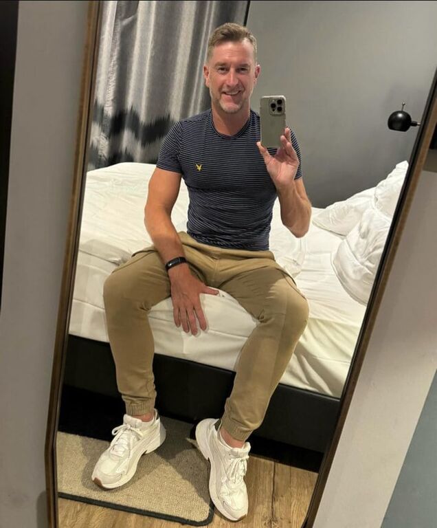 5377076 Cerco una relazione seria